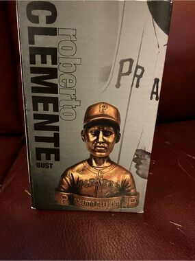 Clemente bust
